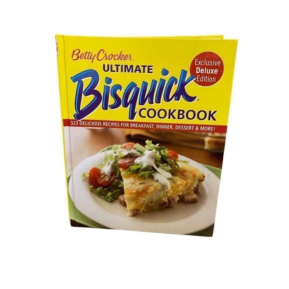 Betty Crockers Ultimate Bisquick Cookbook 323 Recipes Holiday Cooking - Picture 1 of 8
